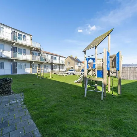 Apartment Spacious For 4 People *