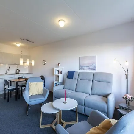 Spacious For 4 People Apartment *